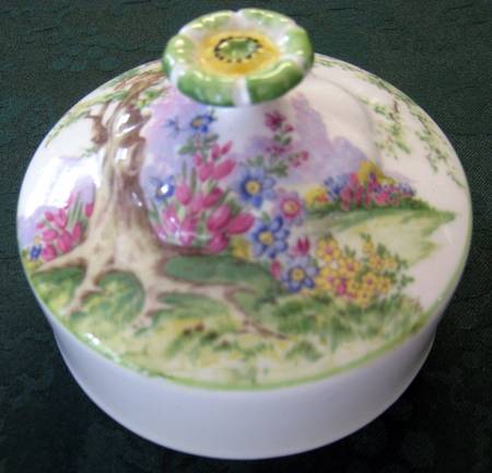 Greenwood Tree (Green Trim) Round Box & Lid