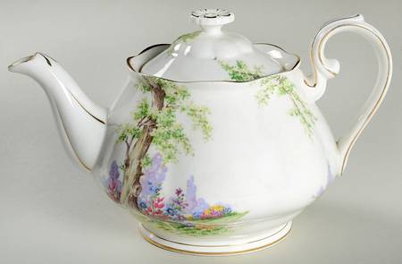 Greenwood Tree (Gold Trim) Small Teapot & Lid