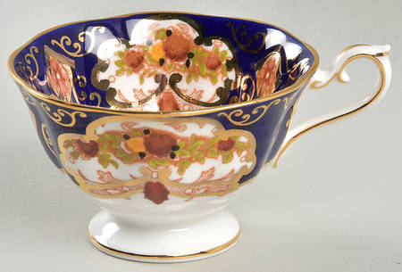 Heirloom (Bone China Stamp) Footed Cup