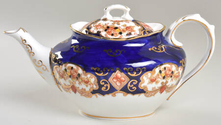 Heirloom (Bone China Stamp) Small Teapot & Lid