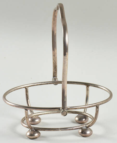 Heirloom (Bone China Stamp) metal stand for 4" oval nut dish