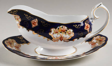 Gravy Boat & Underplate