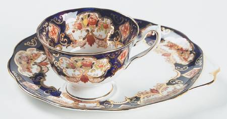 Heirloom (Bone China Stamp) Snack Plate & Cup Set by Royal Albert