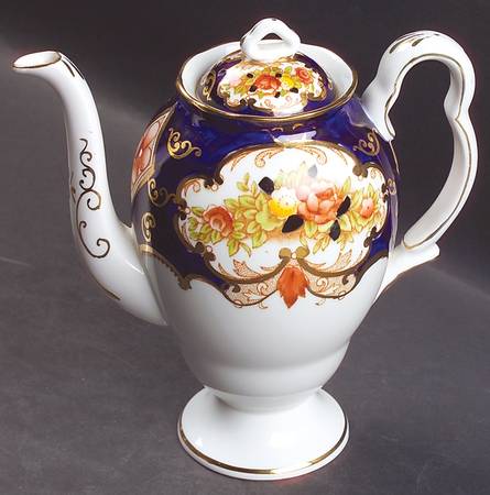 Heirloom (Bone China Stamp) Mini Coffee Pot & Lid