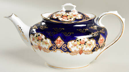 Heirloom (Crown China Stamp, SCALLOPED) Small Teapot & Lid