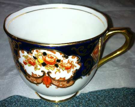 Heirloom (Crown China Stamp, SCALLOPED) Footed Cup