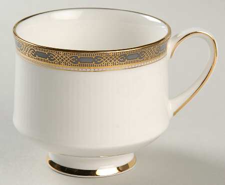 Iona Footed Cup