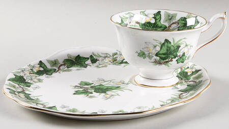 Ivy Lea Snack Plate & Cup Set