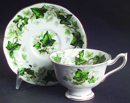 Ivy Lea Footed Cup & Saucer Set