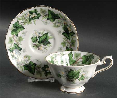 Ivy Lea Footed Cup & Saucer Set