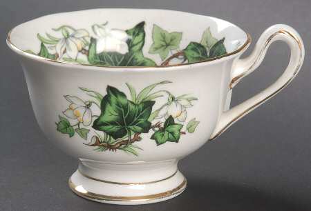 Ivy Lea Footed Cup