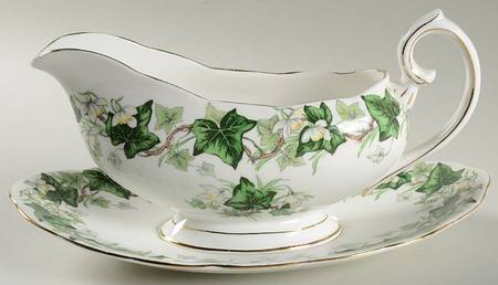 Ivy Lea Gravy Boat & Underplate