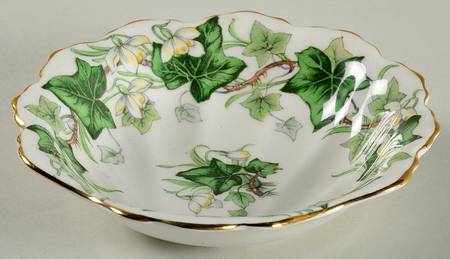 Ivy Lea Shell Shaped Dish