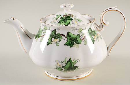 Ivy Lea Mini Teapot & Lid