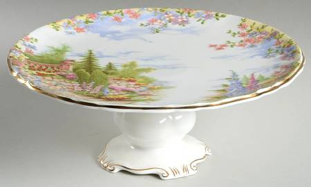Kentish Rockery 9" Diameter Pedestal Cake Stand