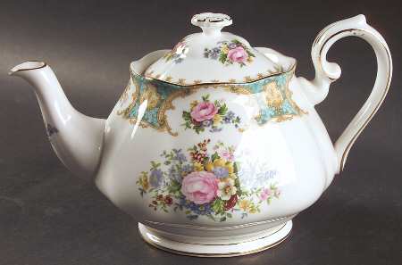 Lady Ascot Teapot & Lid