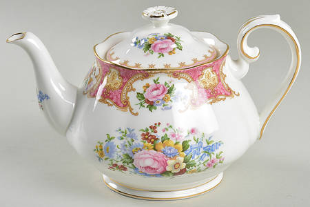Lady Carlyle Small Teapot & Lid