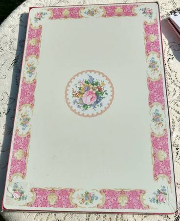 Lady Carlyle 17" Counter Saver