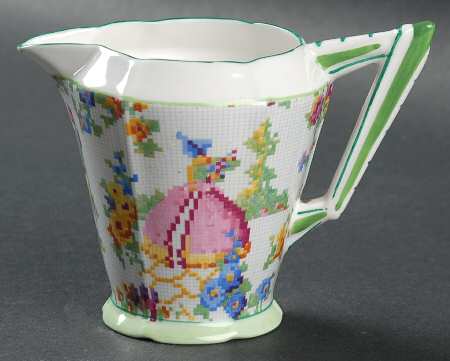 Lady Gay (Hampton, Countess, Green Trim) Creamer