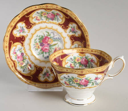 Lady Hamilton Footed Cup & Saucer Set