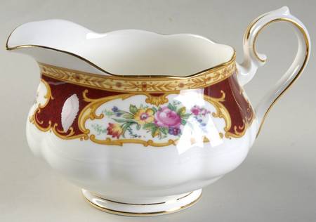 Lady Hamilton Gravy Boat