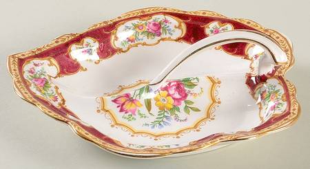 Lady Hamilton Handled Leaf Dish