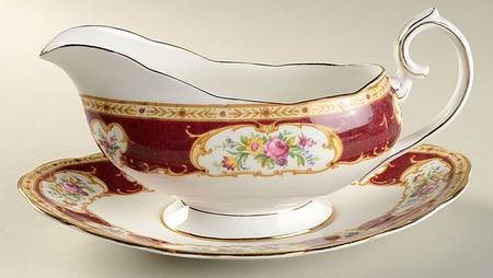 Lady Hamilton Gravy Boat & Underplate