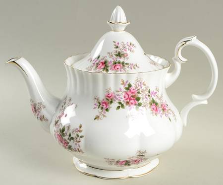 Lavender Rose Teapot & Lid by Royal Albert