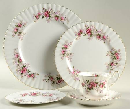 Lavender Rose 40 Piece Estate Set