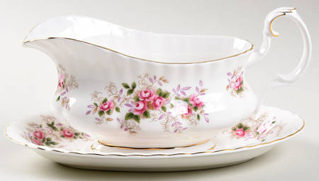 Gravy Boat & Underplate