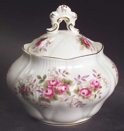 Lavender Rose Round Box & Lid