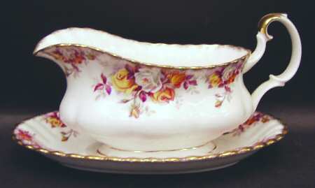 Lenora Gravy Boat & Underplate