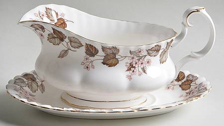 Linden Lea (Montrose) Gravy Boat & Underplate by Royal Albert