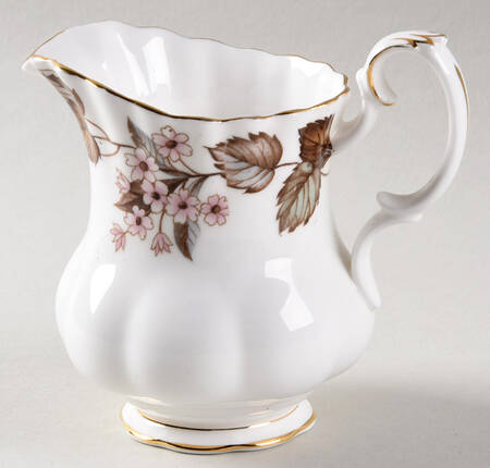 Linden Lea (Montrose) Mini Creamer