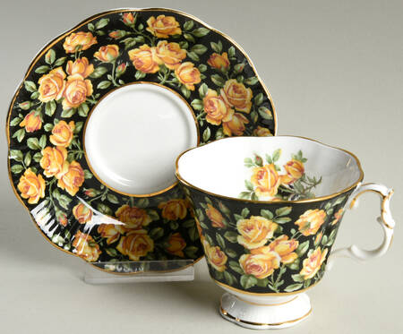 Merrie England Series Footed Cup & Saucer Set