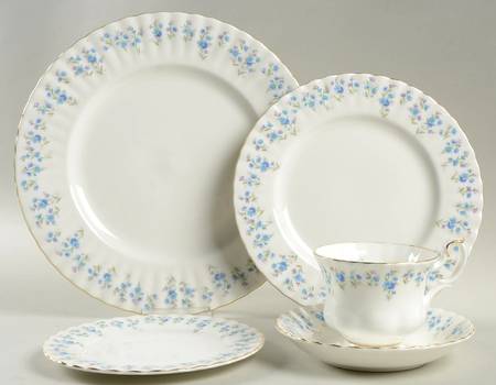 Memory Lane 5 Piece Place Setting by Royal Albert