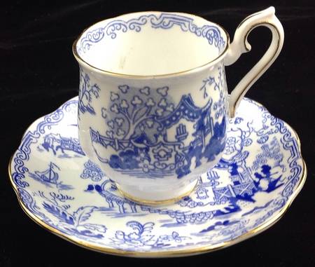 Mikado Footed Cup & Saucer Set
