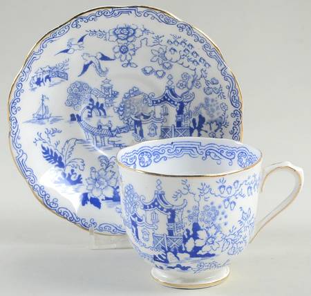 Mikado Footed Cup & Saucer Set