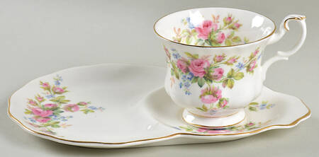 Moss Rose (Montrose Shape) Snack Plate & Cup Set