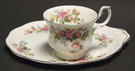 Moss Rose (Montrose Shape) Snack Plate & Cup Set