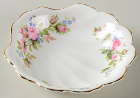Moss Rose (Montrose Shape) Shell Shaped Dish