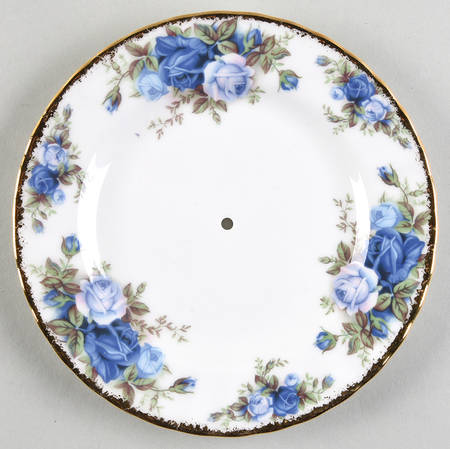 Moonlight Rose Round Serving Plate with Handle (BBr)
