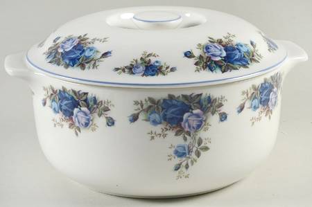 Moonlight Rose 3 Quart Round Covered Casserole