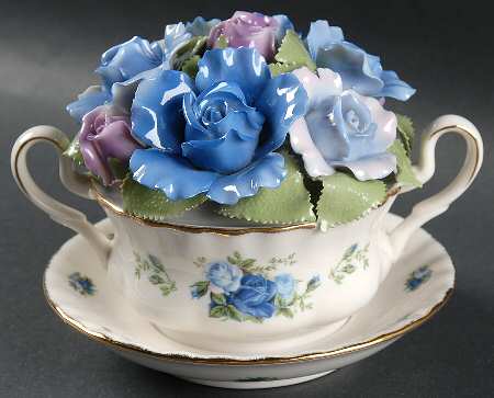 Moonlight Rose Musical Cup of Soup Bouquet