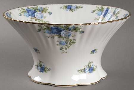 Moonlight Rose 9" Round Fluted Bowl