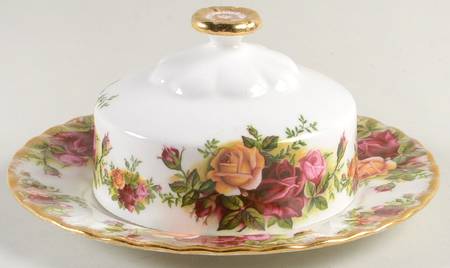 Old Country Roses Round Covered Butter (Uses Bread & Butter Plate)