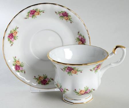 Old Country Roses Individual Large Mommy & Me Cup & Saucer