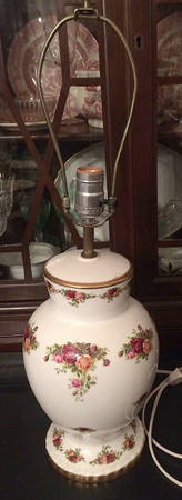 Old Country Roses 12" Electric Lamp No Shade