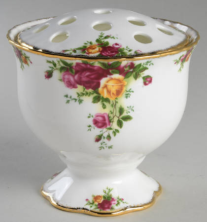 Old Country Roses 5" Vase W/Grid/Frog