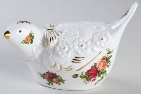 Old Country Roses Bird Pommander by Royal Albert